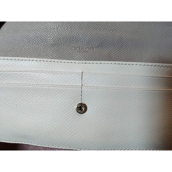 2 COACH items. Coach Minetta Cross body Bag and Wallet. - Picture 6 of 8